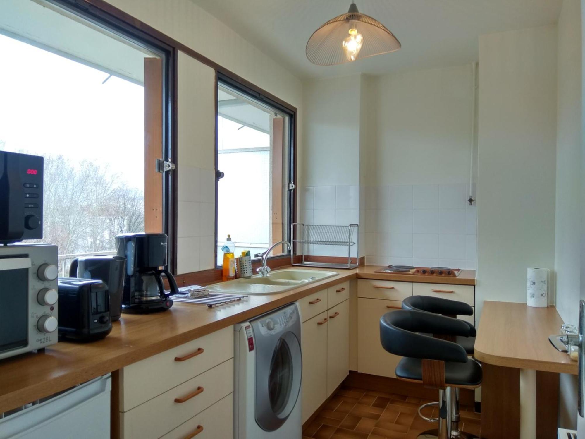 Budget Apart With Balcony And Great View Saint-Denis  Ngoại thất bức ảnh
