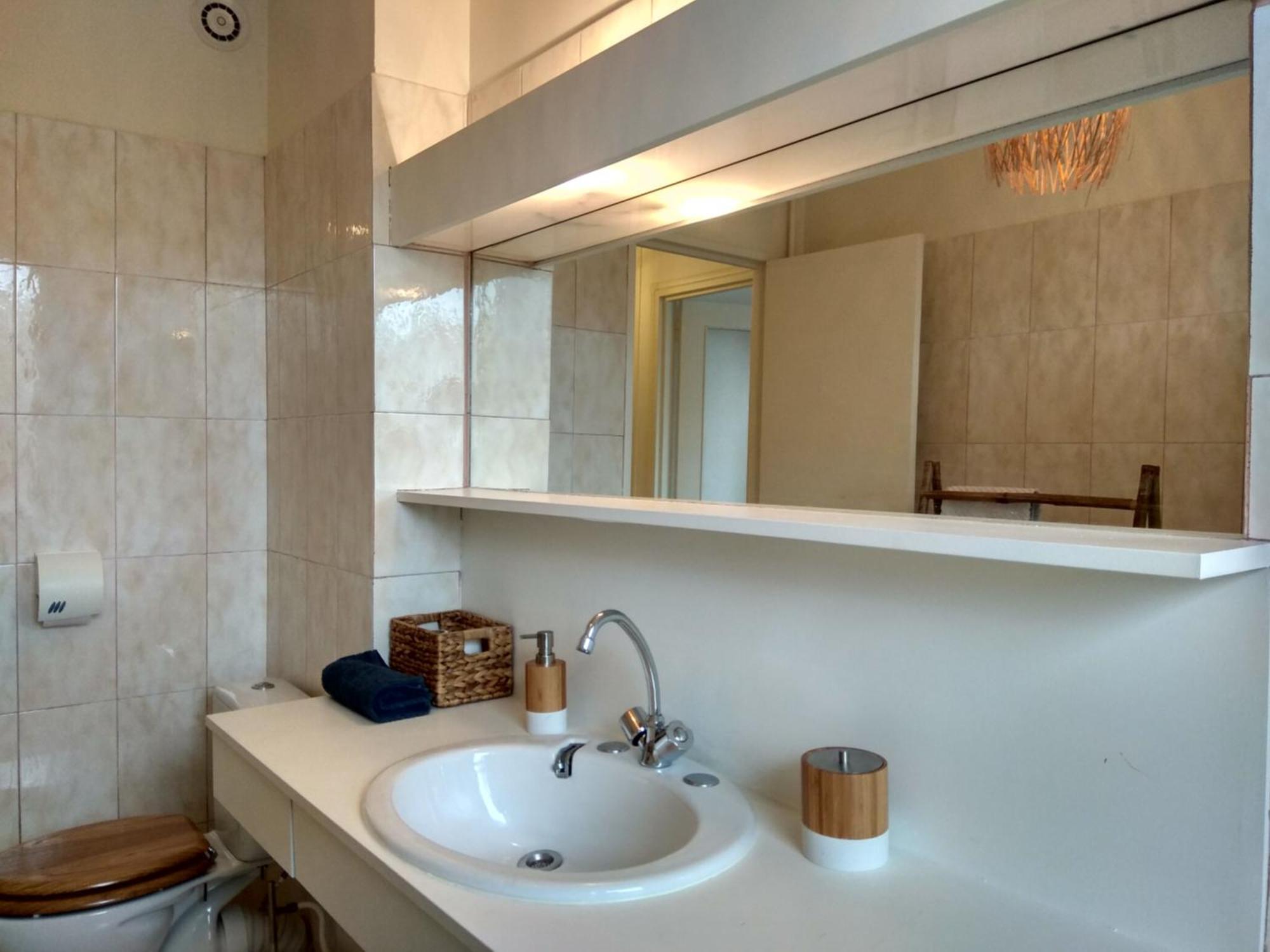 Budget Apart With Balcony And Great View Saint-Denis  Ngoại thất bức ảnh
